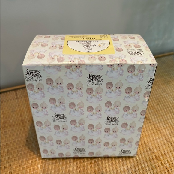 Precious Moments "Believe the Impossible" 109847 Exclusive Figurine new in box - Picture 5 of 11